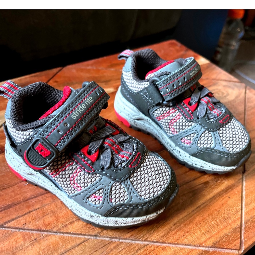 Stride Rite‎ Made2Play Owen Brown Shoes Size 4M Toddler Machine Washable NWB